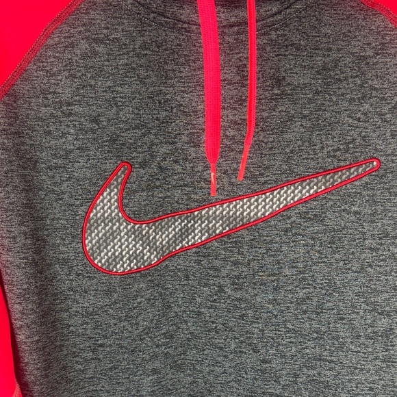 Nike Therma Fit Charcoal and Neon Pink Hoodie Size XL - Picture 7 of 10